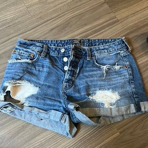 Abercrombie and Fitch Ames Low Rise Boyfriend Short